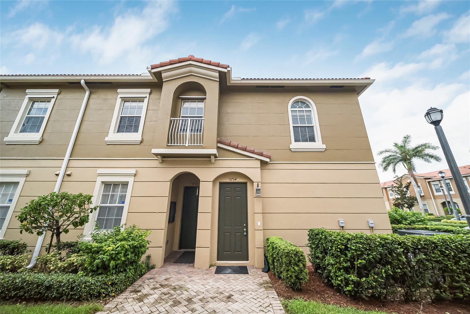 5754 HAMPTON HILLS Boulevard 5754, Tamarac, FL 33321 photo 3