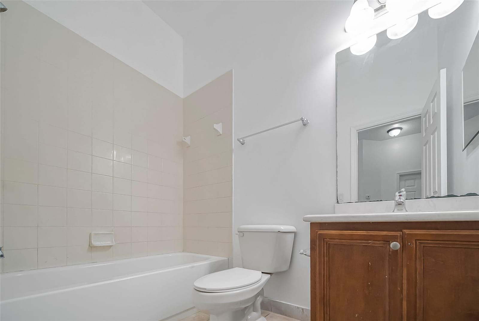 5754 HAMPTON HILLS Boulevard 5754, Tamarac, FL 33321 photo 10