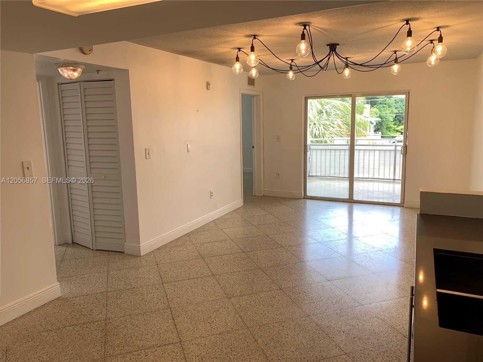 498 SW 2nd Street 2C — photo 3