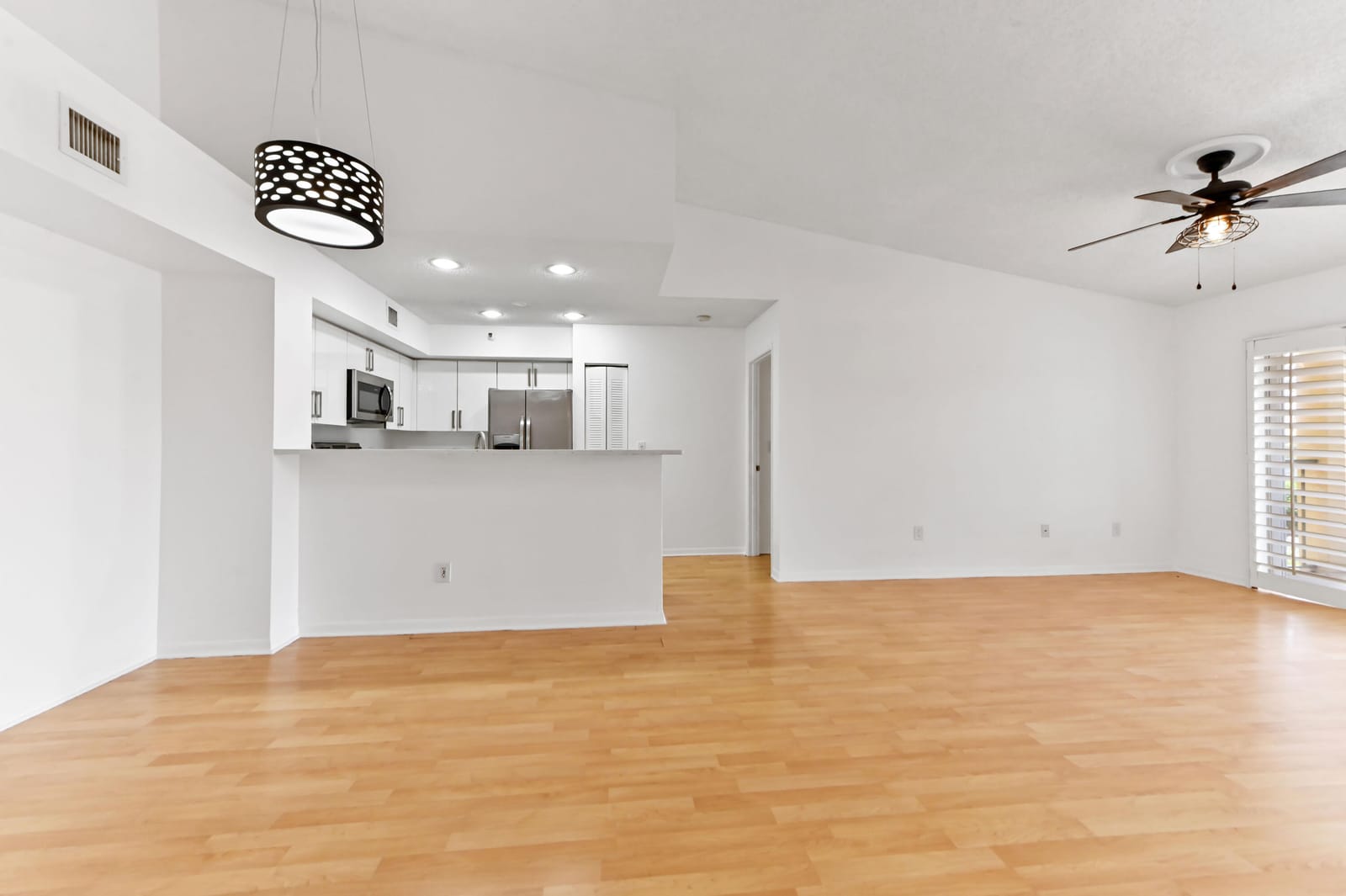 140 Yacht Club Way 307 — photo 2