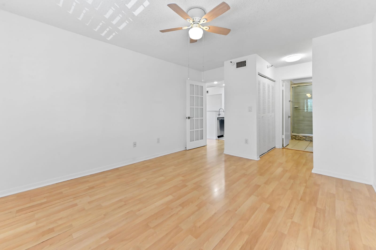 140 Yacht Club Way 307 — photo 9