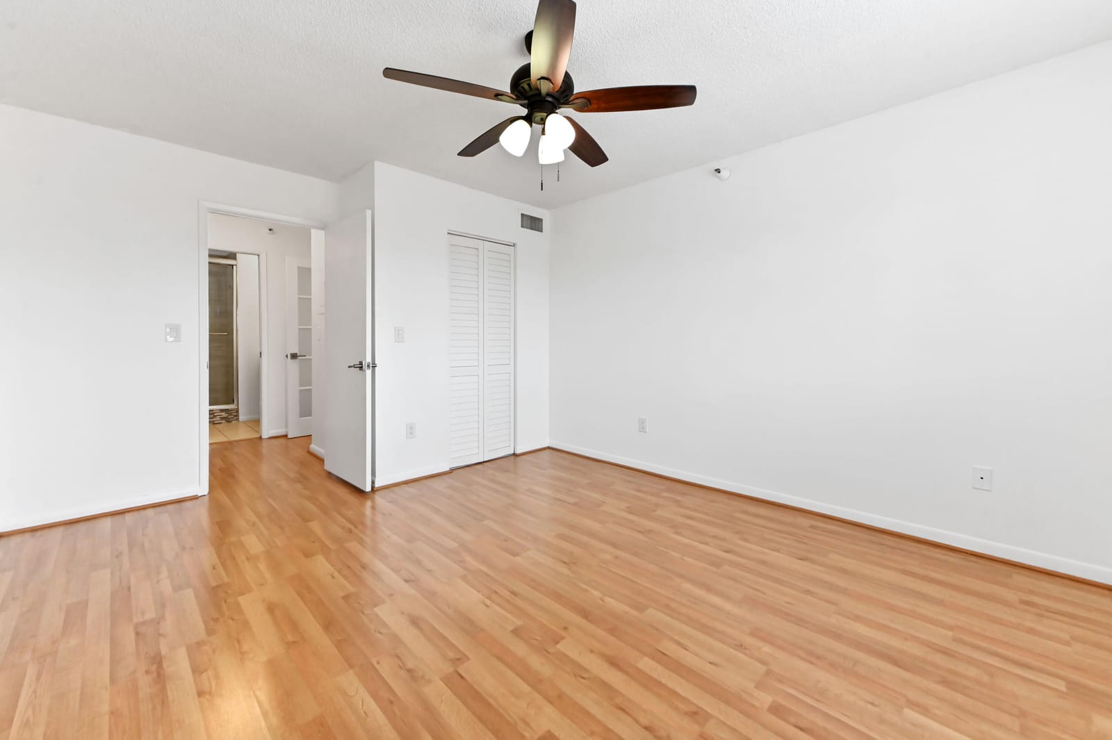 140 Yacht Club Way 307 — photo 12