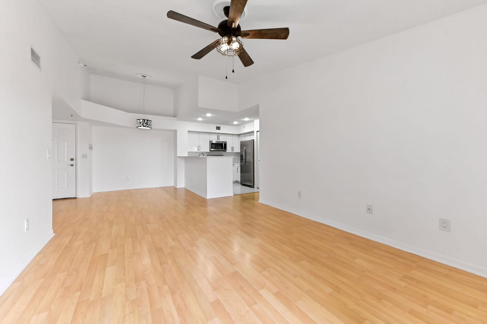 140 Yacht Club Way 307 — photo 3