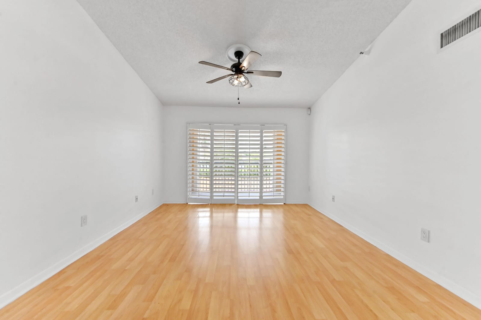 140 Yacht Club Way 307 — photo 4