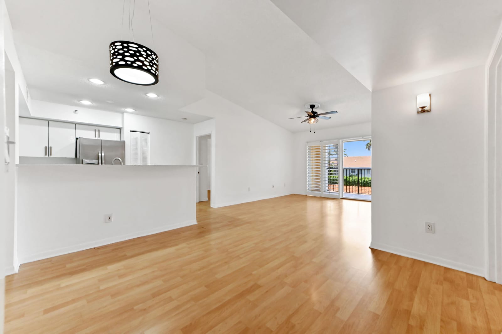 140 Yacht Club Way 307, Hypoluxo, FL 33462