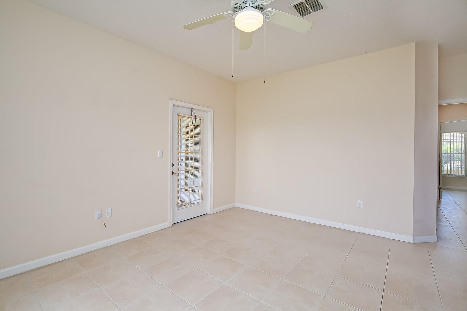 5015 Fairways Circle 305 — photo 12
