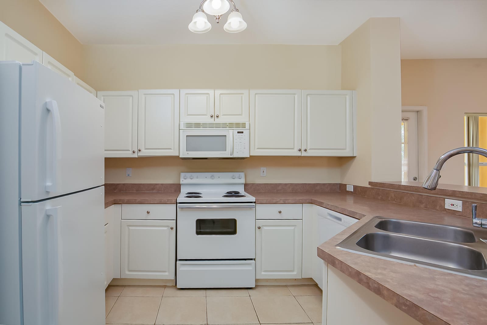 5015 Fairways Circle 305 — photo 10