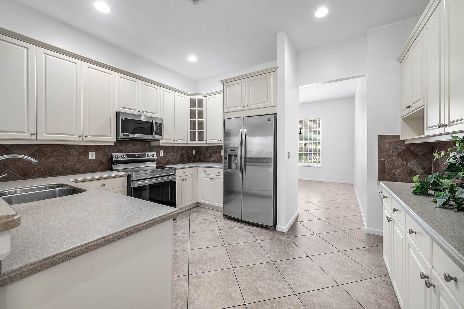 9058 SEDGEWOOD Drive, Lake Worth, FL 33467 photo 14