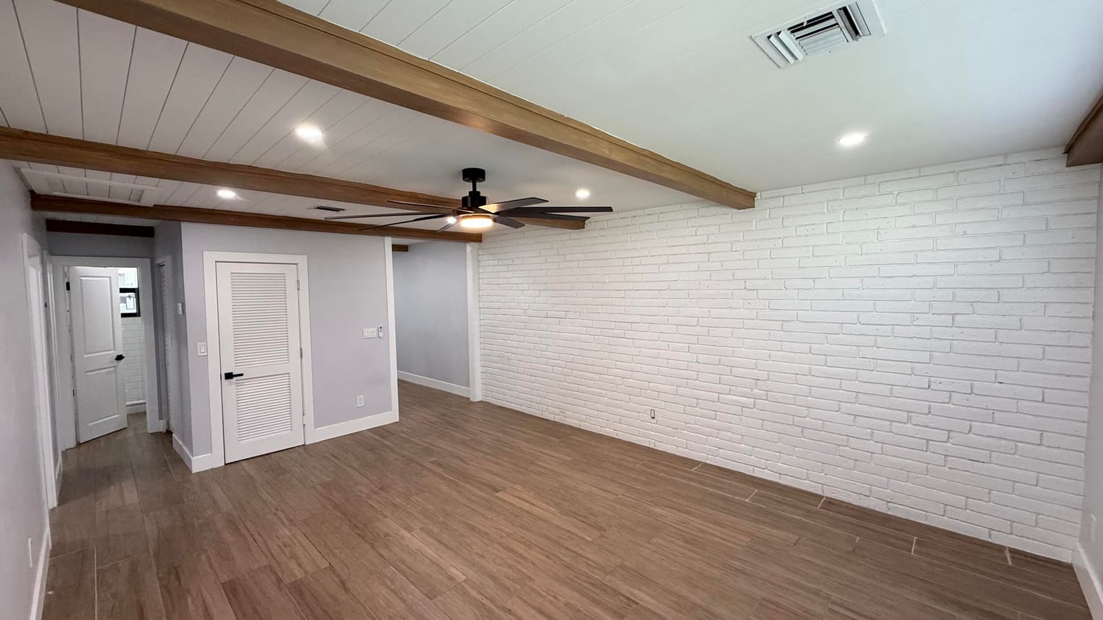 118 SW 7TH Street — photo 3