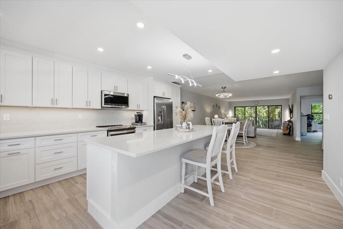 300 N Highway A1a 304d