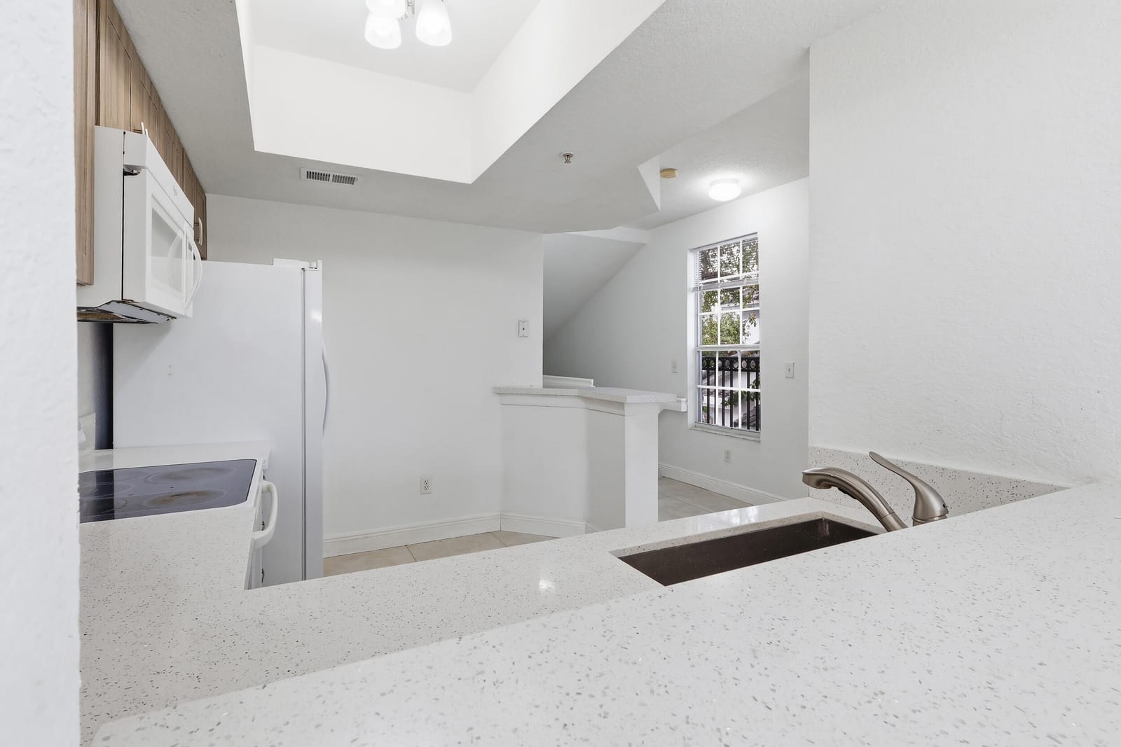 785 SW 148th Avenue 1402, Sunrise, FL 33325 photo 3