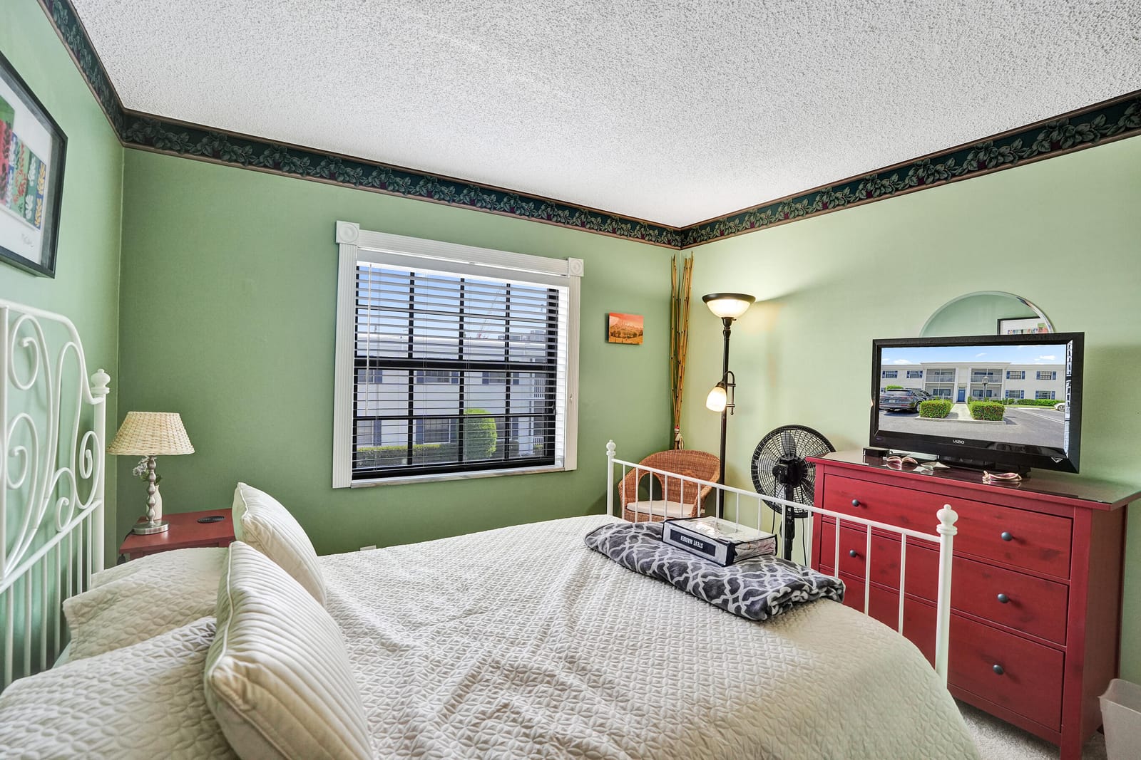 160 CYPRESS CLUB Drive 630 — photo 11