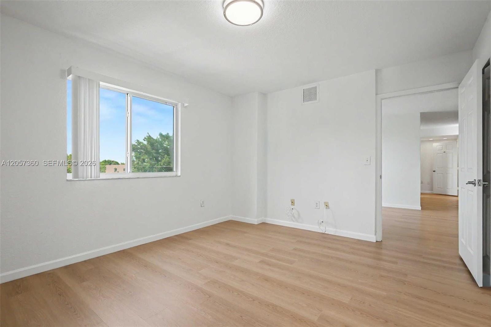 816 NW 11th Street 402, Miami, FL 33136 photo 3