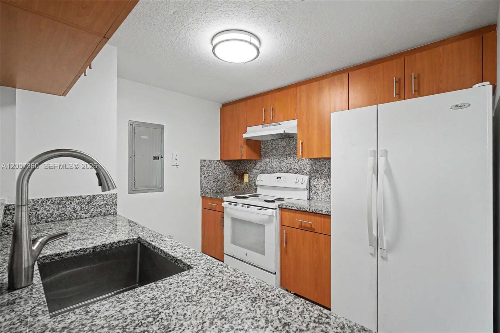 816 NW 11th Street 402, Miami, FL 33136 photo 5