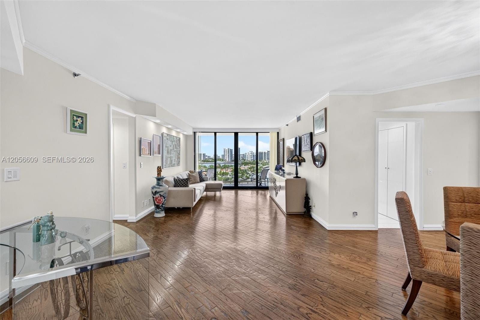 2800 Island Boulevard 1005, Aventura, FL 33160 photo 2