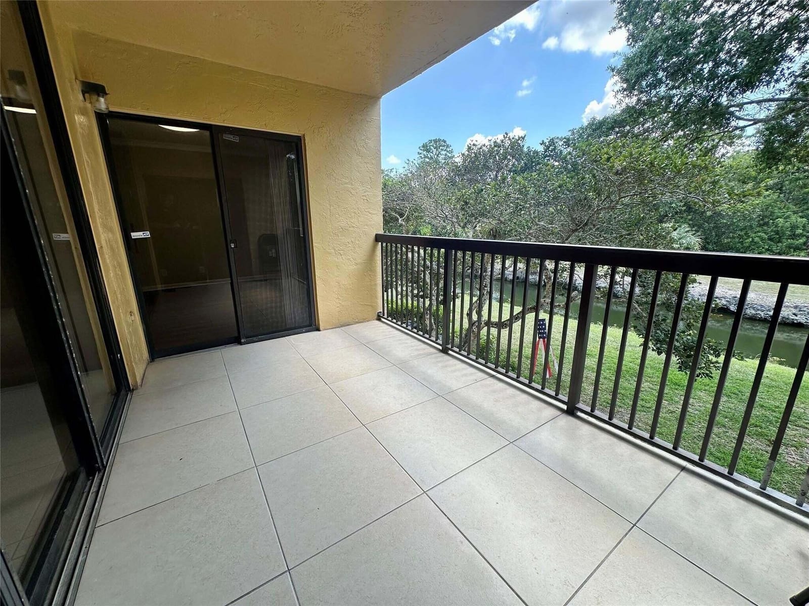 5701 RIVERSIDE Drive 205B6, Coral Springs, FL 33067 photo 1