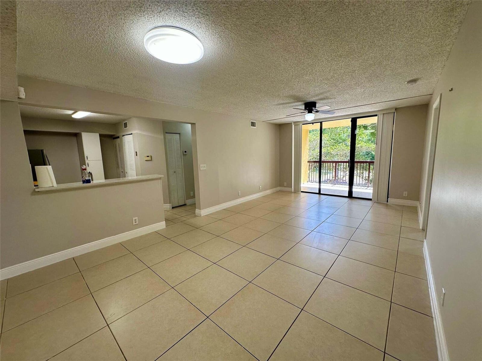 5701 RIVERSIDE Drive 205B6, Coral Springs, FL 33067 photo 3