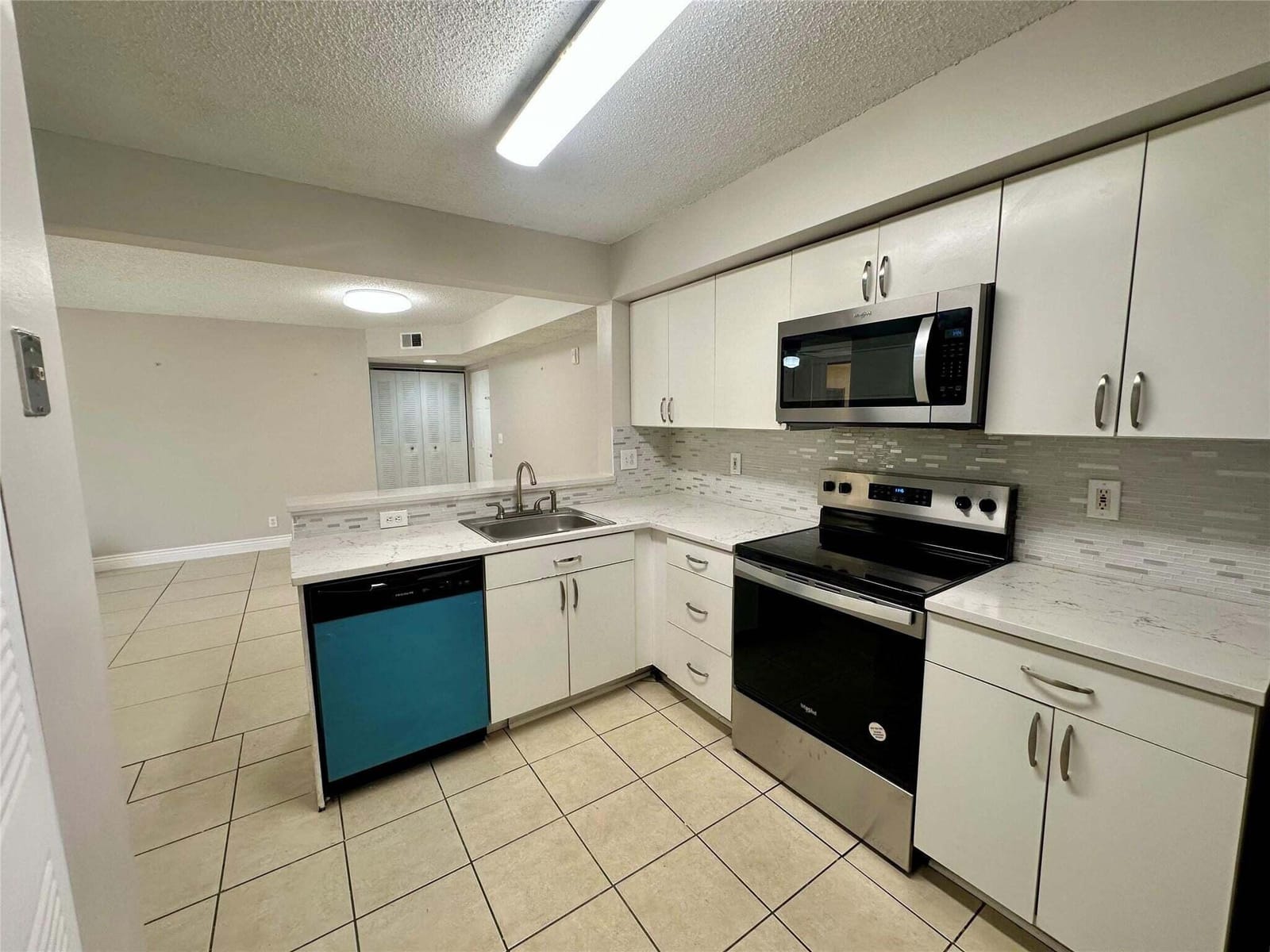 5701 RIVERSIDE Drive 205B6, Coral Springs, FL 33067 photo 6