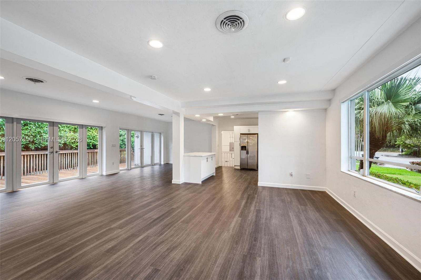 9520 E Broadview Drive — photo 2