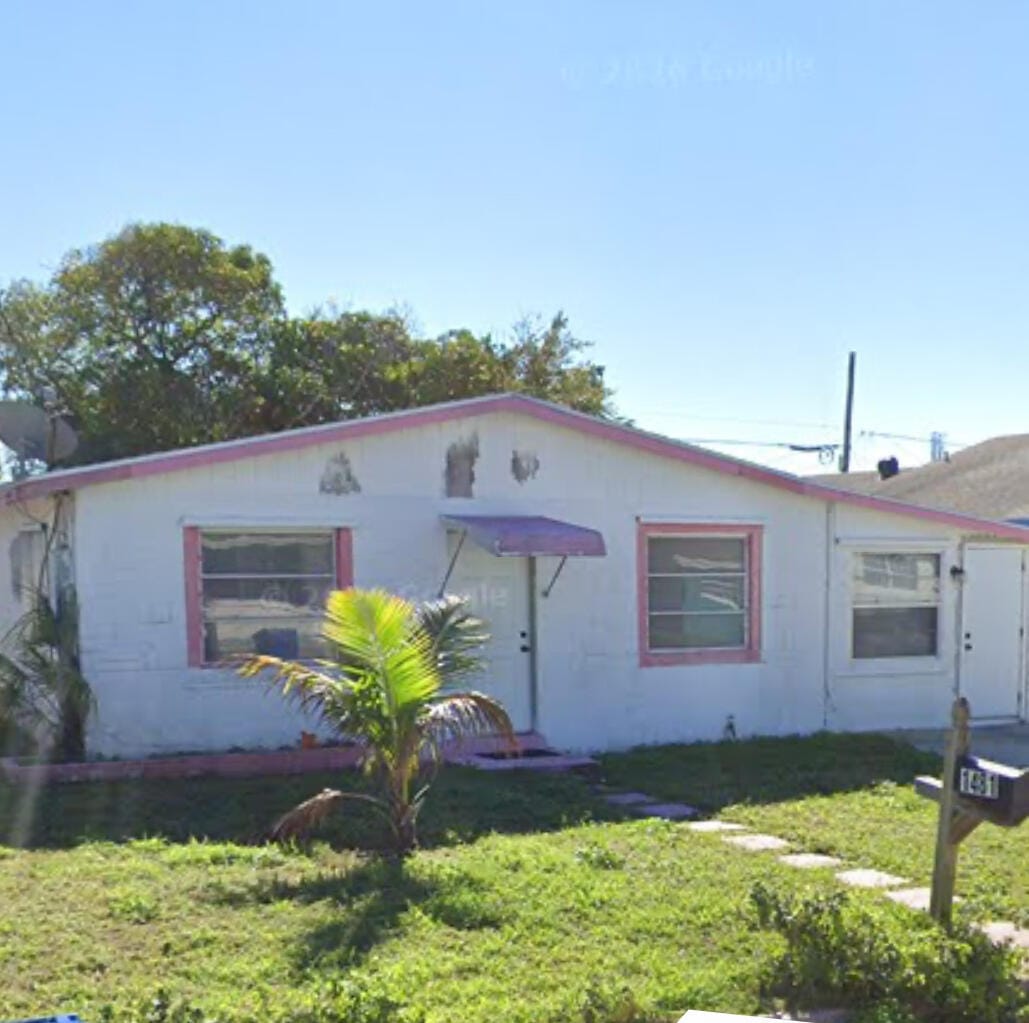 Pending home at 1481 W 32ND Street, Riviera Beach, FL 33404