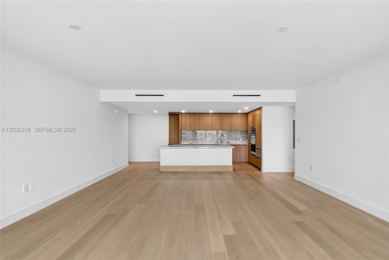 1176 97th 701 — photo 10
