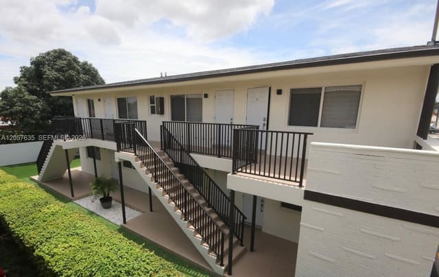 251 NW 57th Avenue, Livingstone Park, Miami, FL