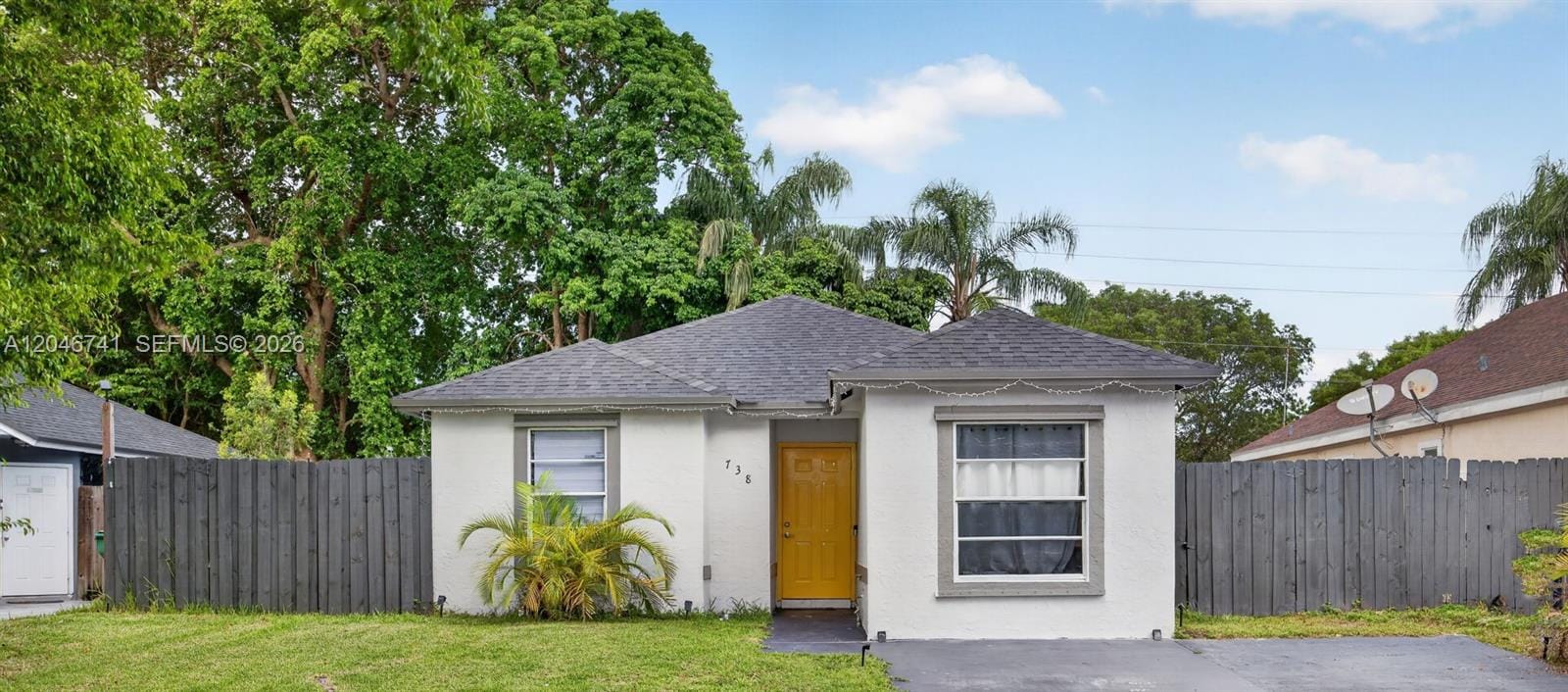 738 SW 7th Terrace, Florida City, FL 33034