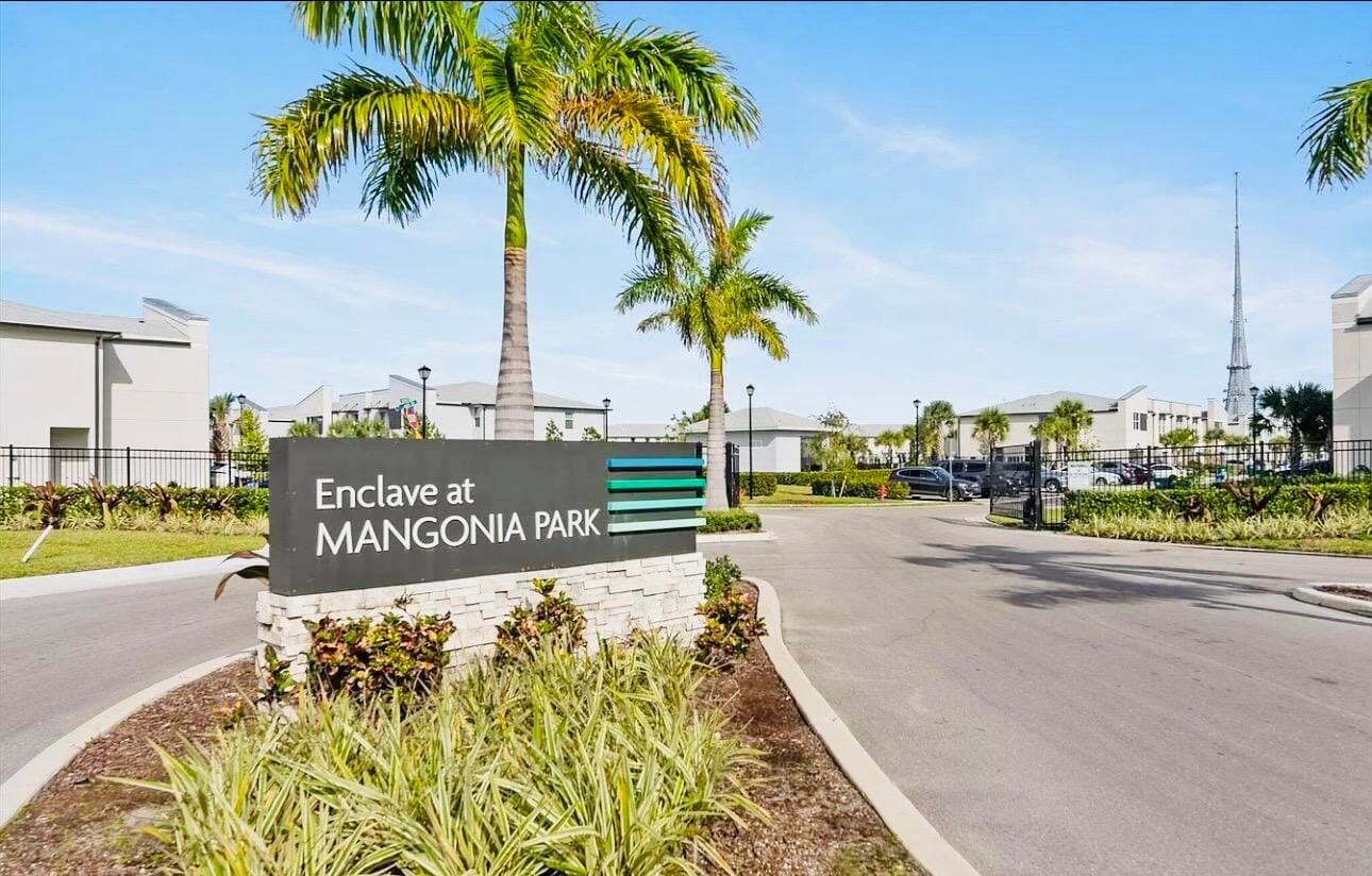 5677 MENTMORE Drive 5677, Mangonia Park, FL 33407 photo 4