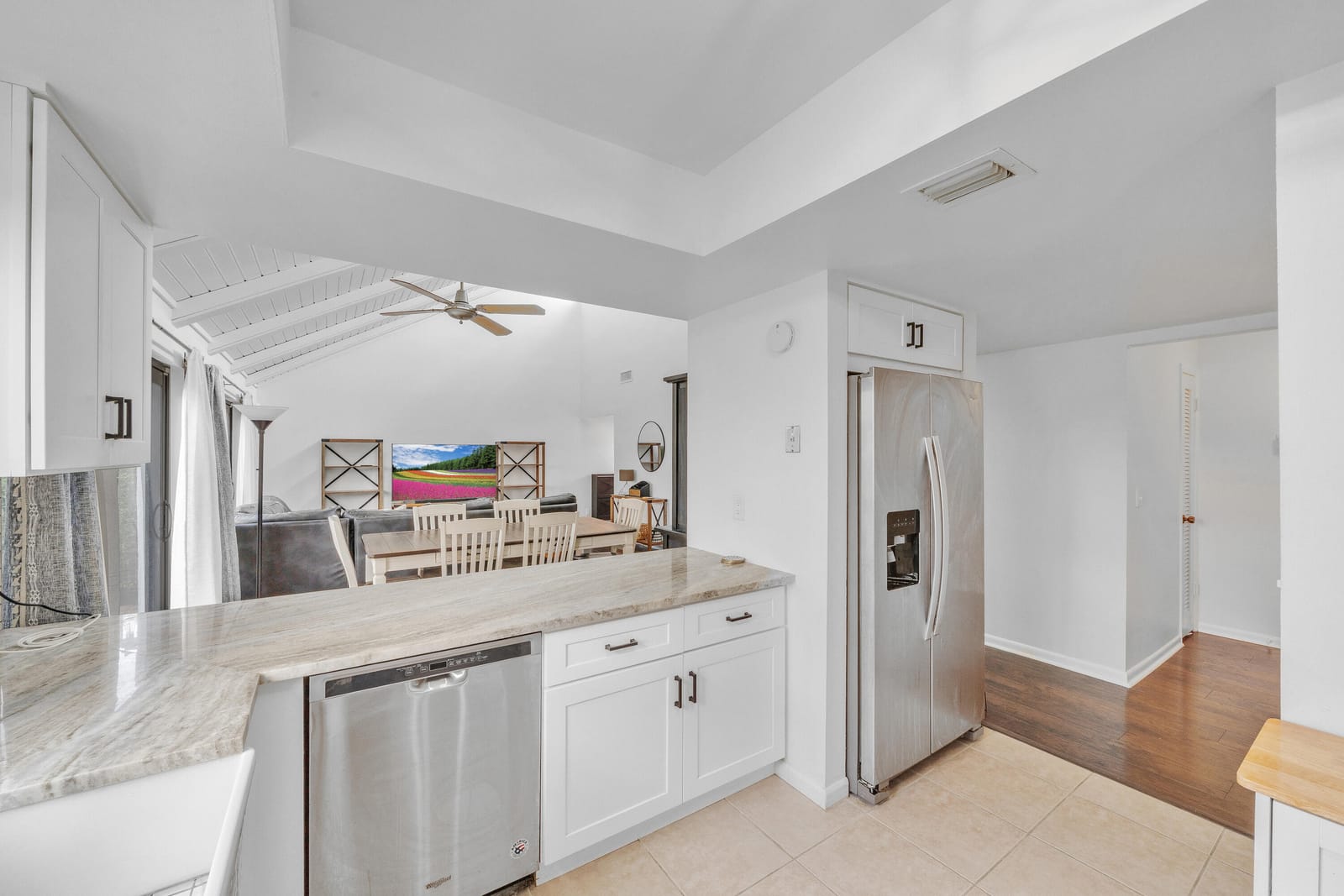 235 NW 15TH Street — photo 4