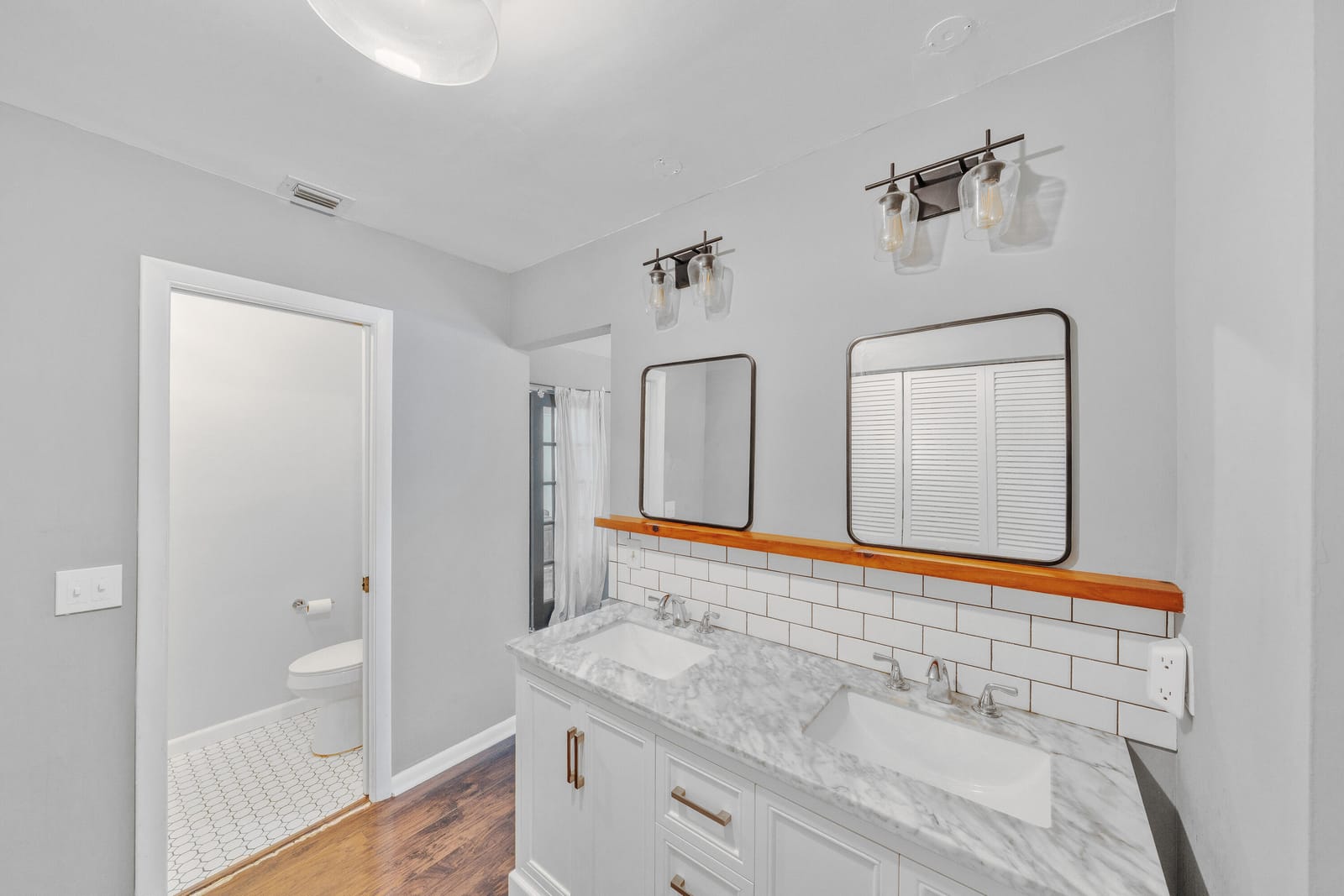 235 NW 15TH Street — photo 8