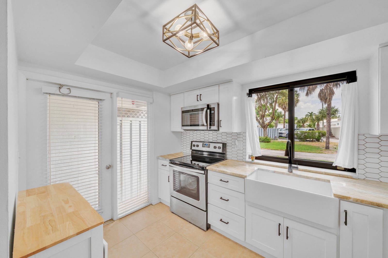 235 NW 15TH Street — photo 10