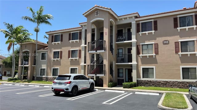 22841 SW 88 Place 301, Cutler Bay, FL 33190