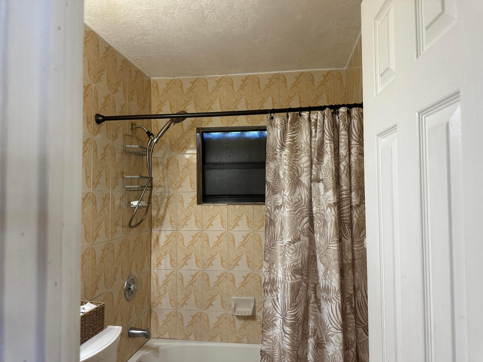 400 NW 184th Terrace 400, Miami, FL 33169 photo 19