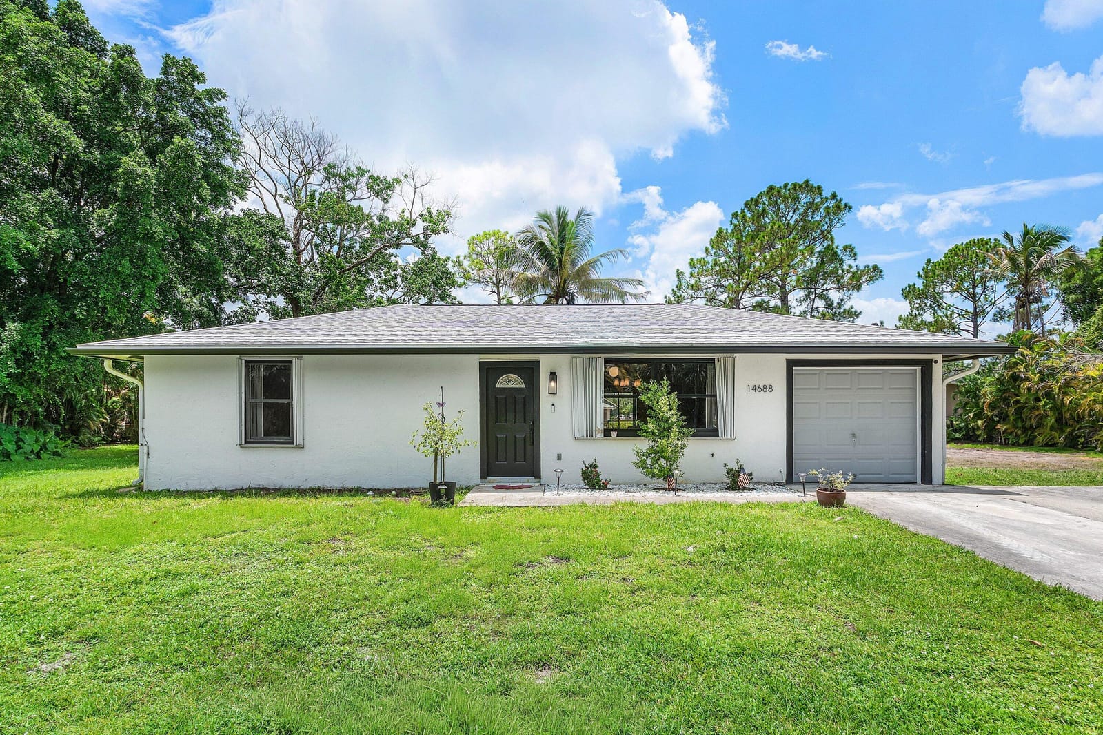 14688 80th Lane N, The Acreage, FL 33470 photo 2