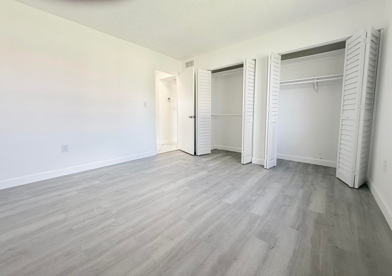 6106 FOREST HILL Boulevard 204 — photo 12