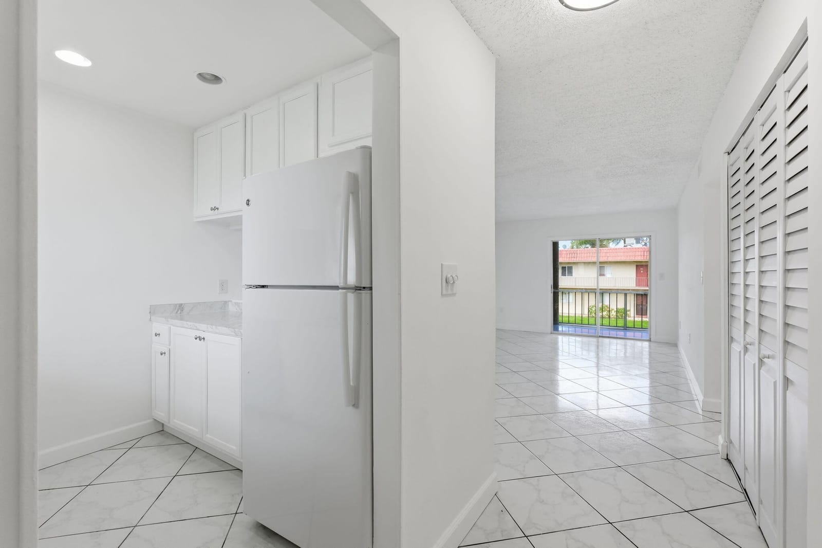 6106 FOREST HILL Boulevard 204 — photo 5