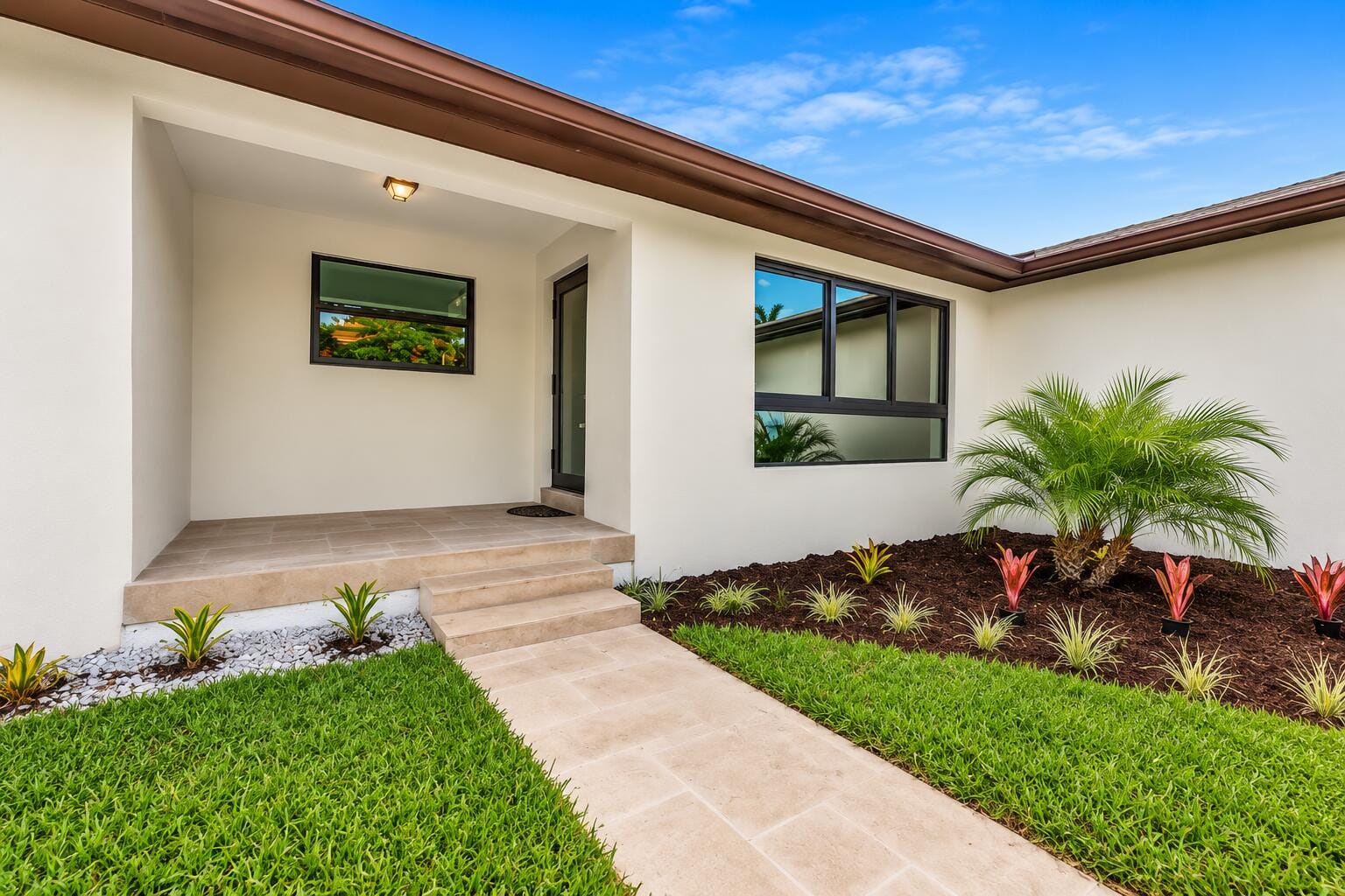 127 Calle Largo Drive, Hollywood, FL 33021