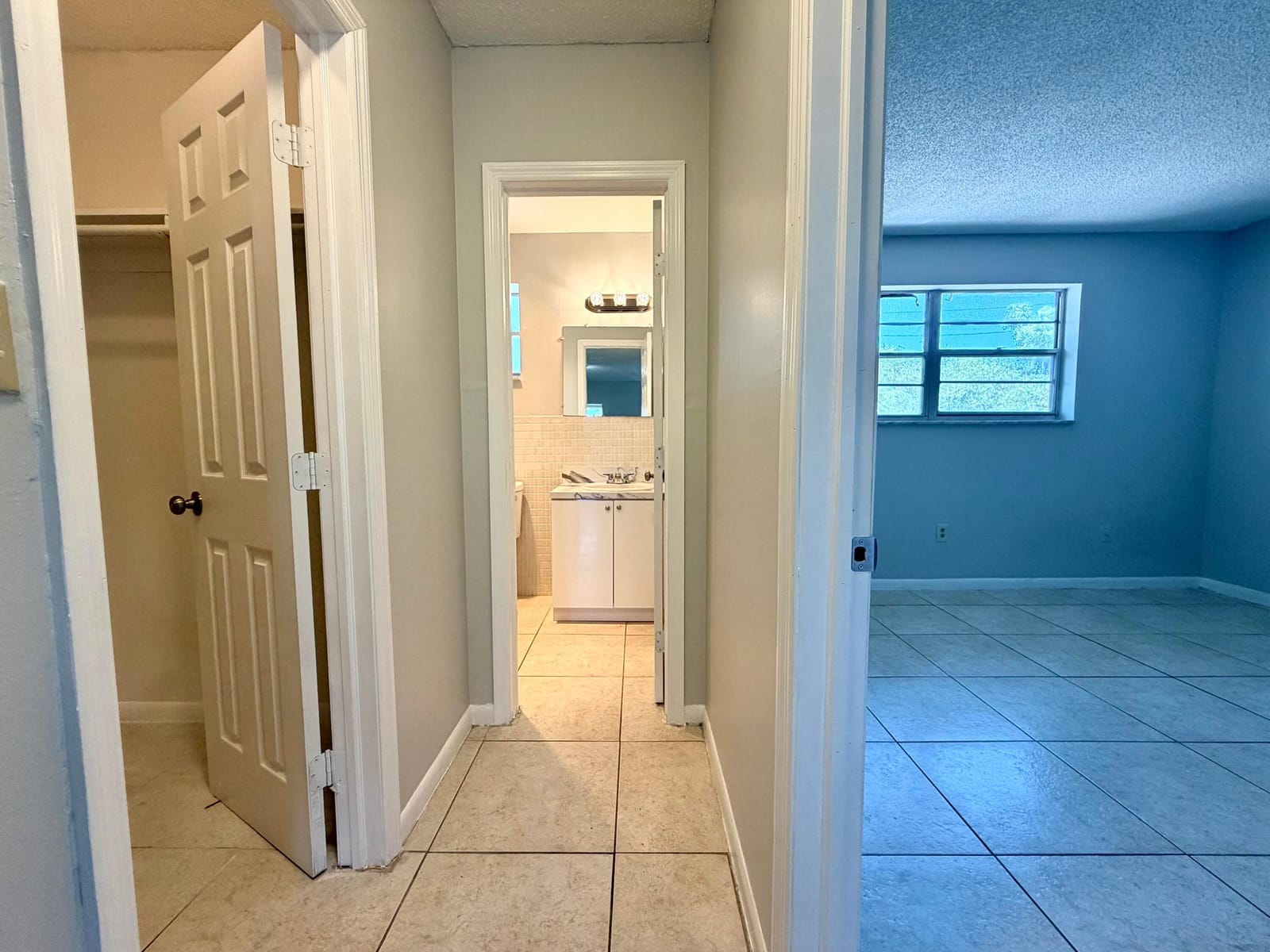 615 NE 10TH Street 204 — photo 11