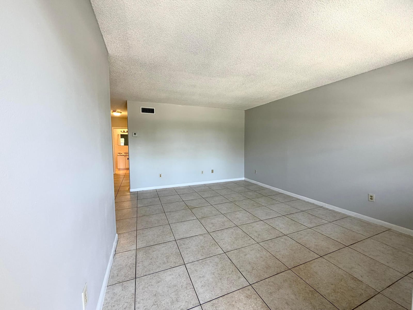 615 NE 10TH Street 204 — photo 3