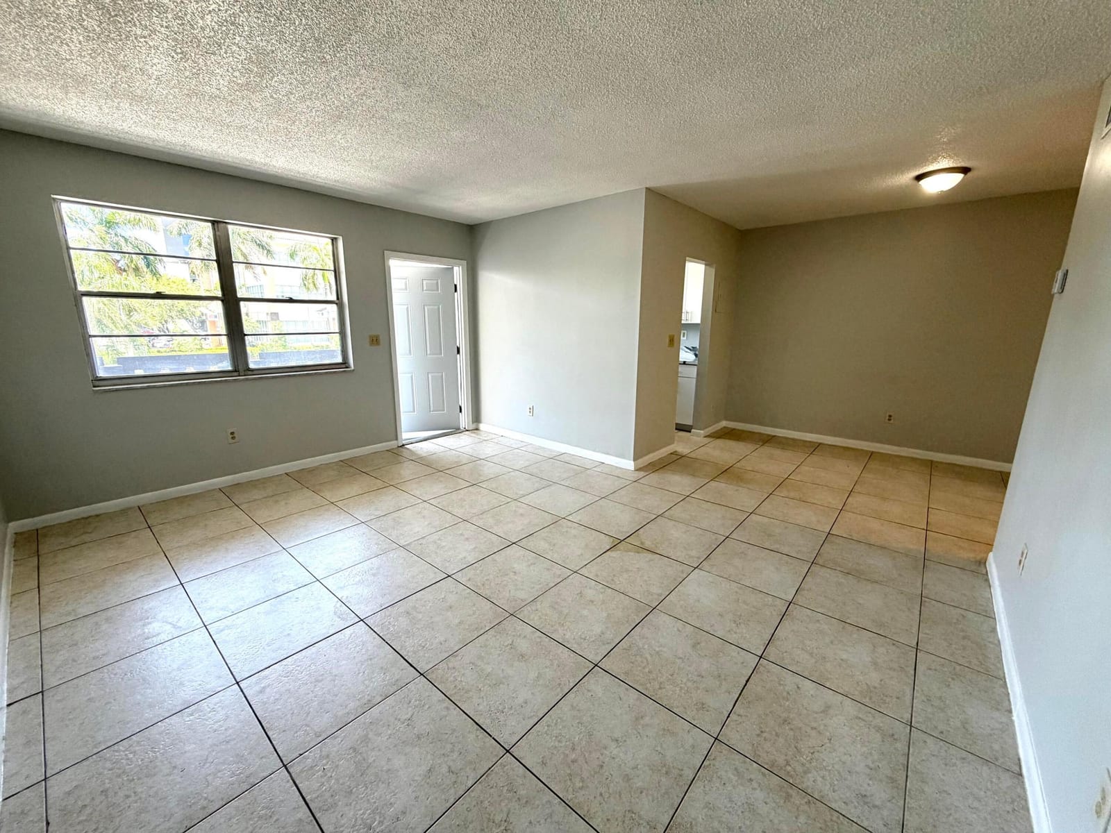 615 NE 10TH Street 204 — photo 4