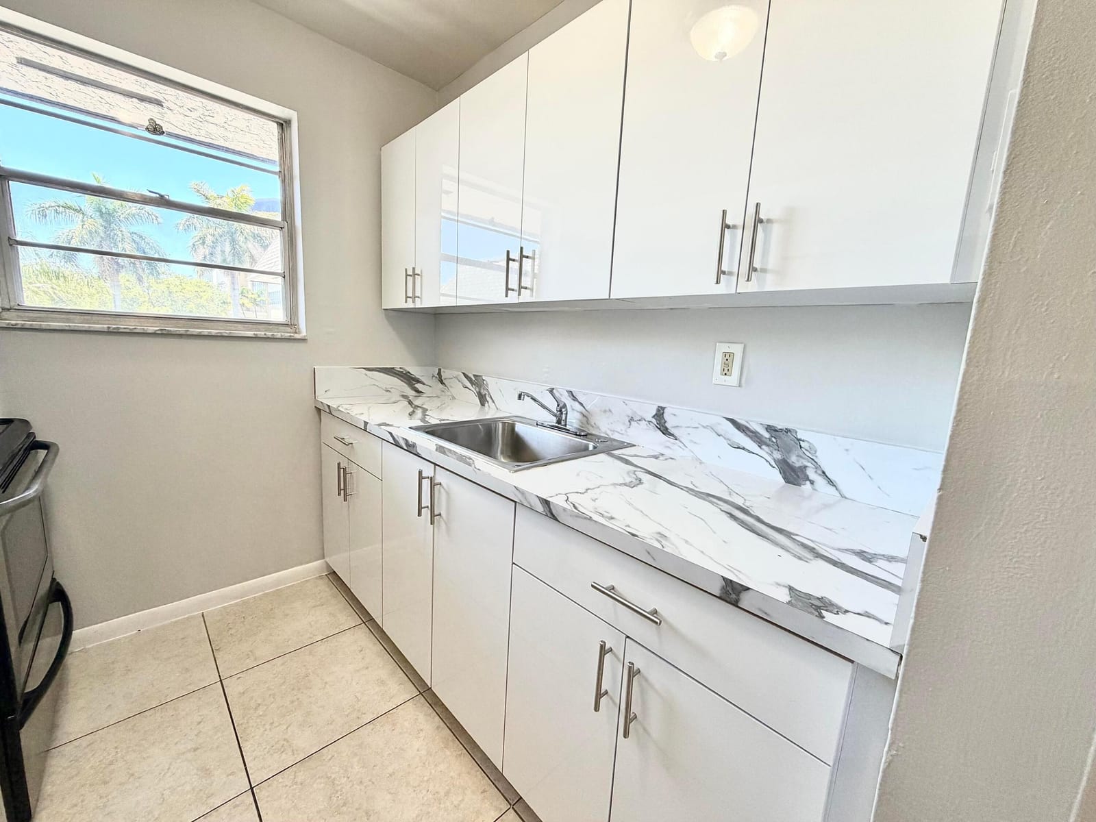 615 NE 10TH Street 204 — photo 8