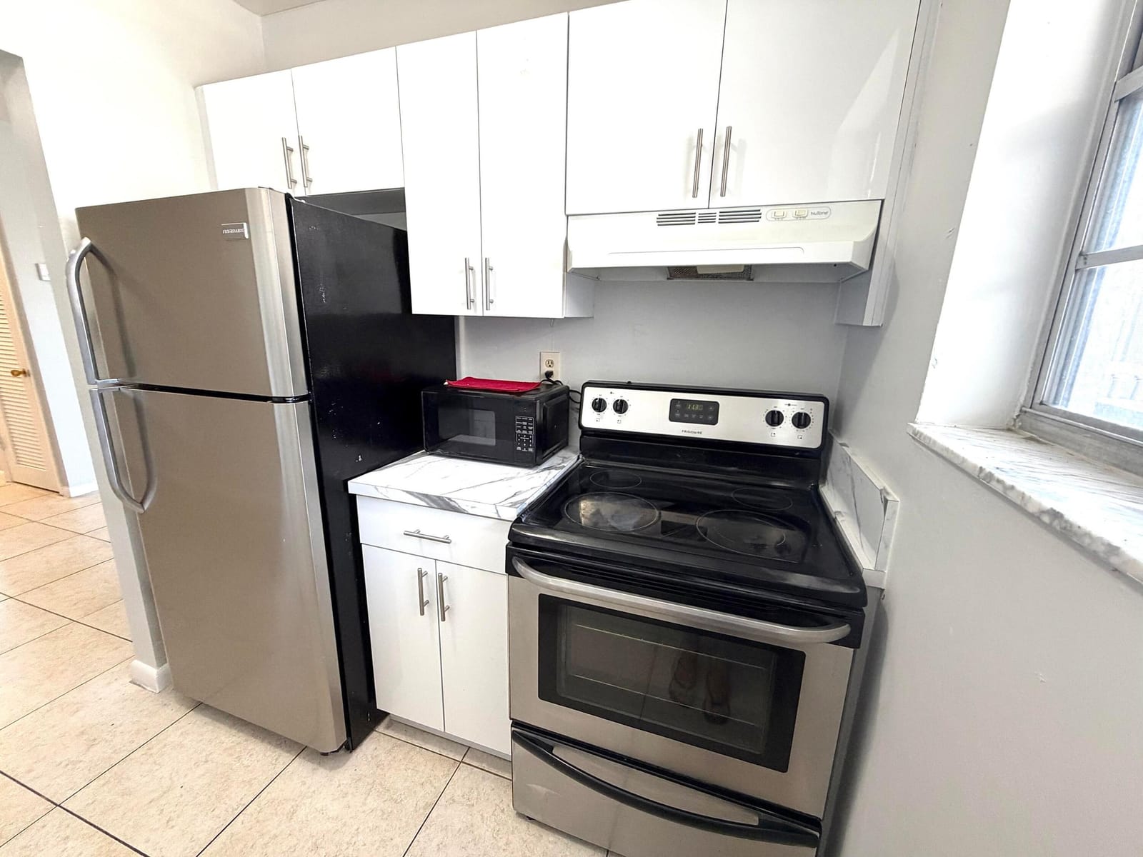 615 NE 10TH Street 204 — photo 9
