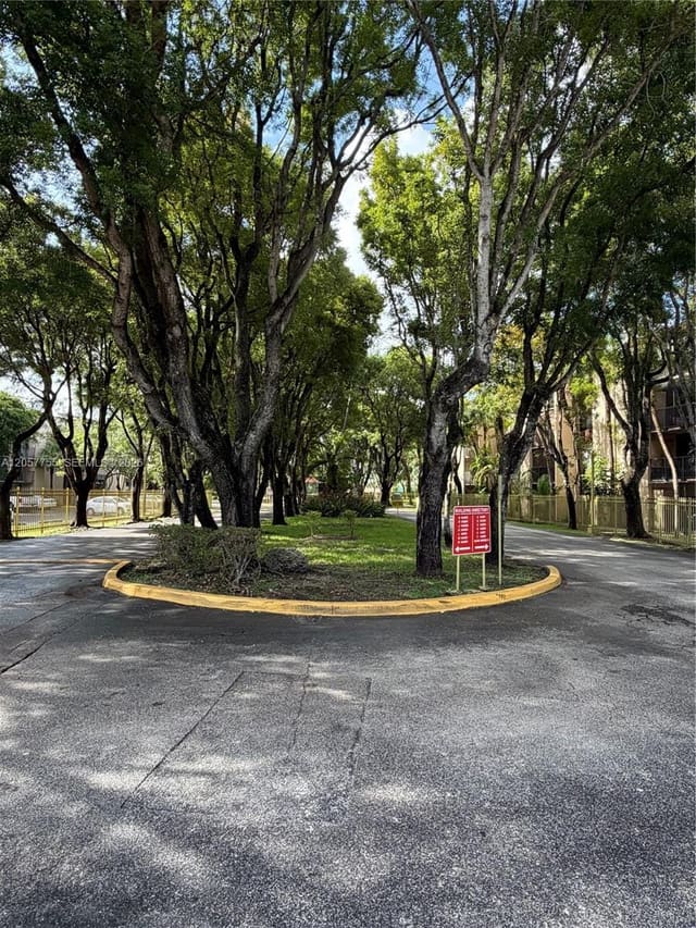 14221 N Kendall Drive 203C, Miami, FL 33186