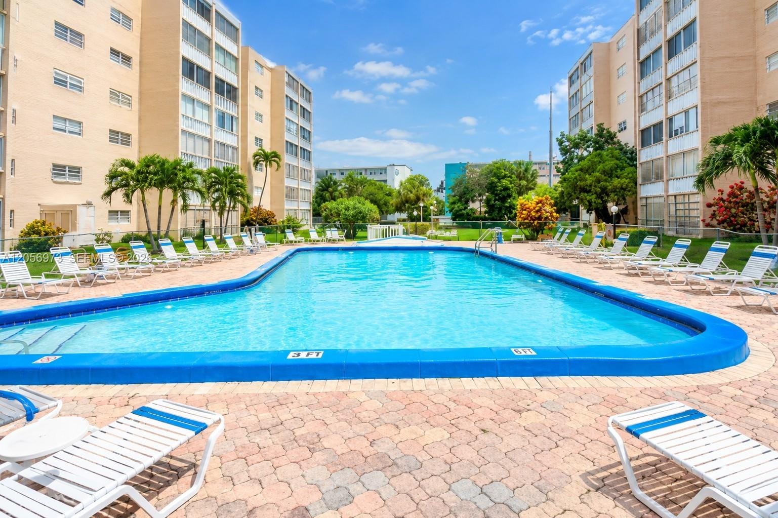 301 NE 14th Avenue 507, Hallandale Beach, FL 33009