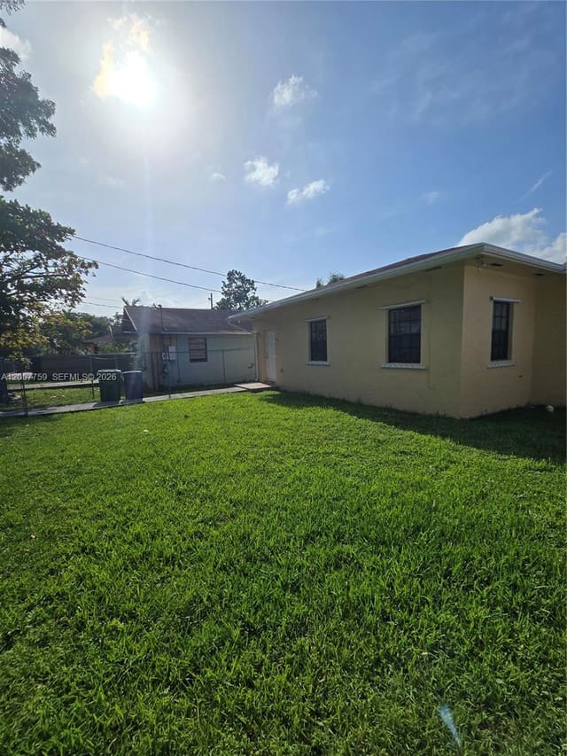 311 NW 97th Street 311, Miami, FL 33150