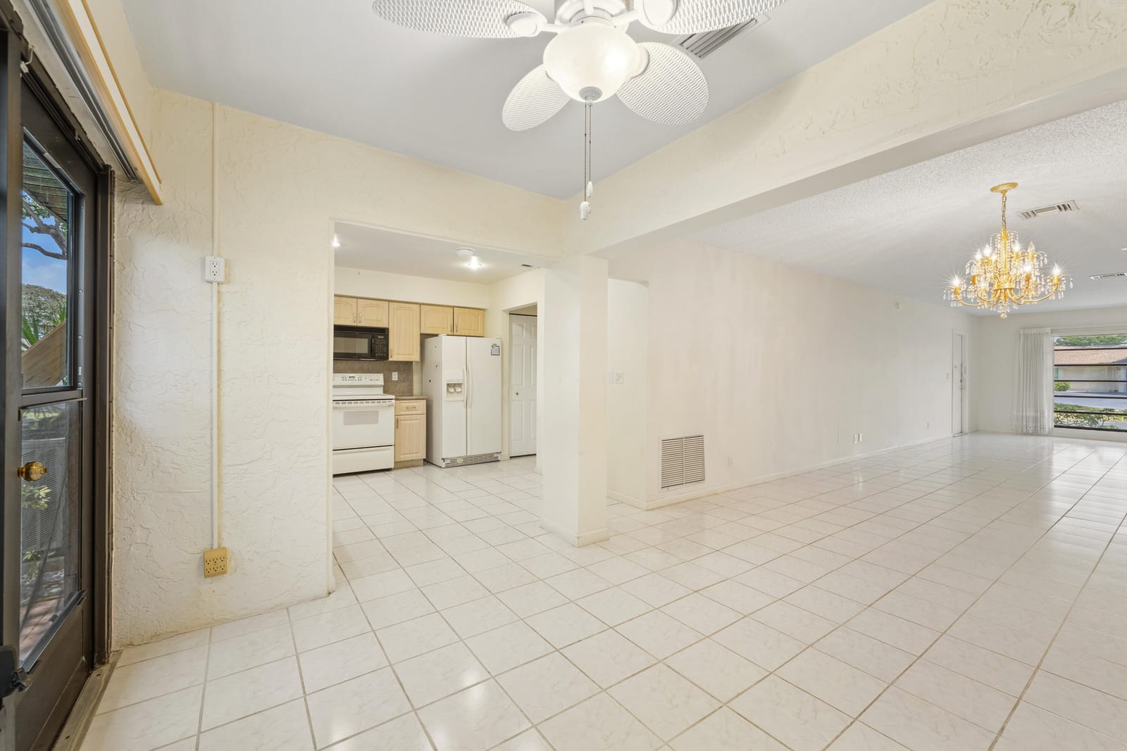 4675 ROBINWOOD Circle A, Boynton Beach, FL 33436 photo 11