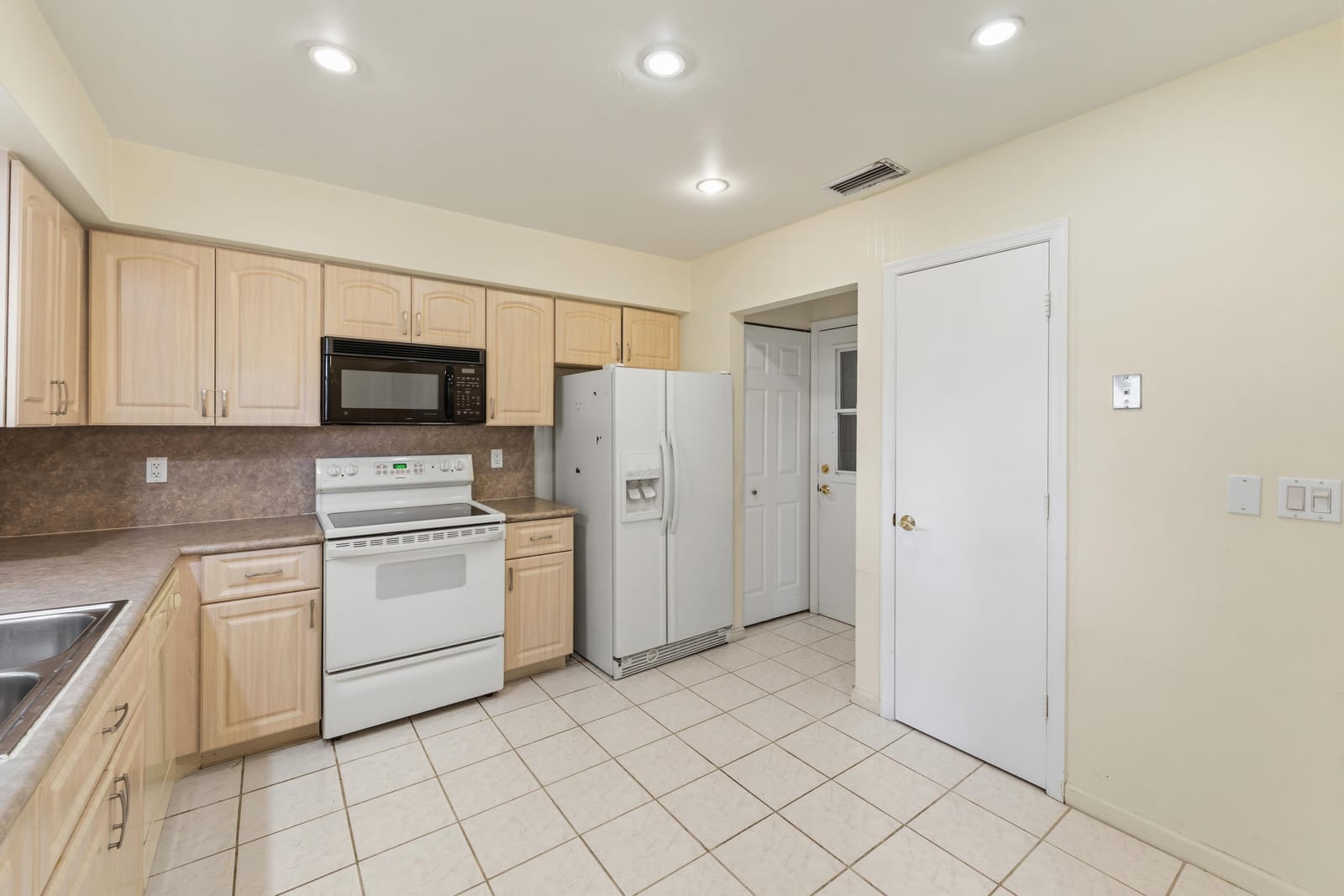 4675 ROBINWOOD Circle A, Boynton Beach, FL 33436 photo 15