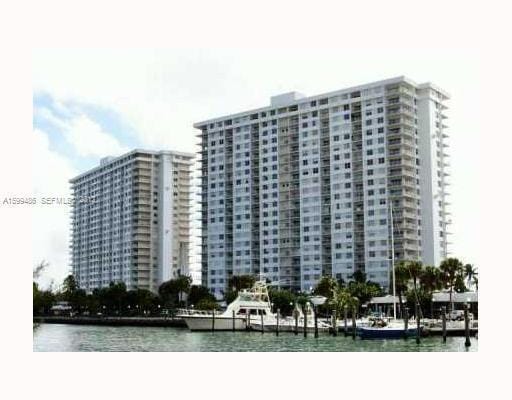 500 BAYVIEW Drive 122, Sunny Isles Beach, FL 33160