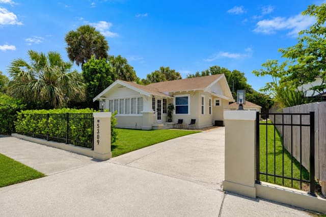5309 N Flagler Drive, North Palm Bch, West Palm Beach, FL