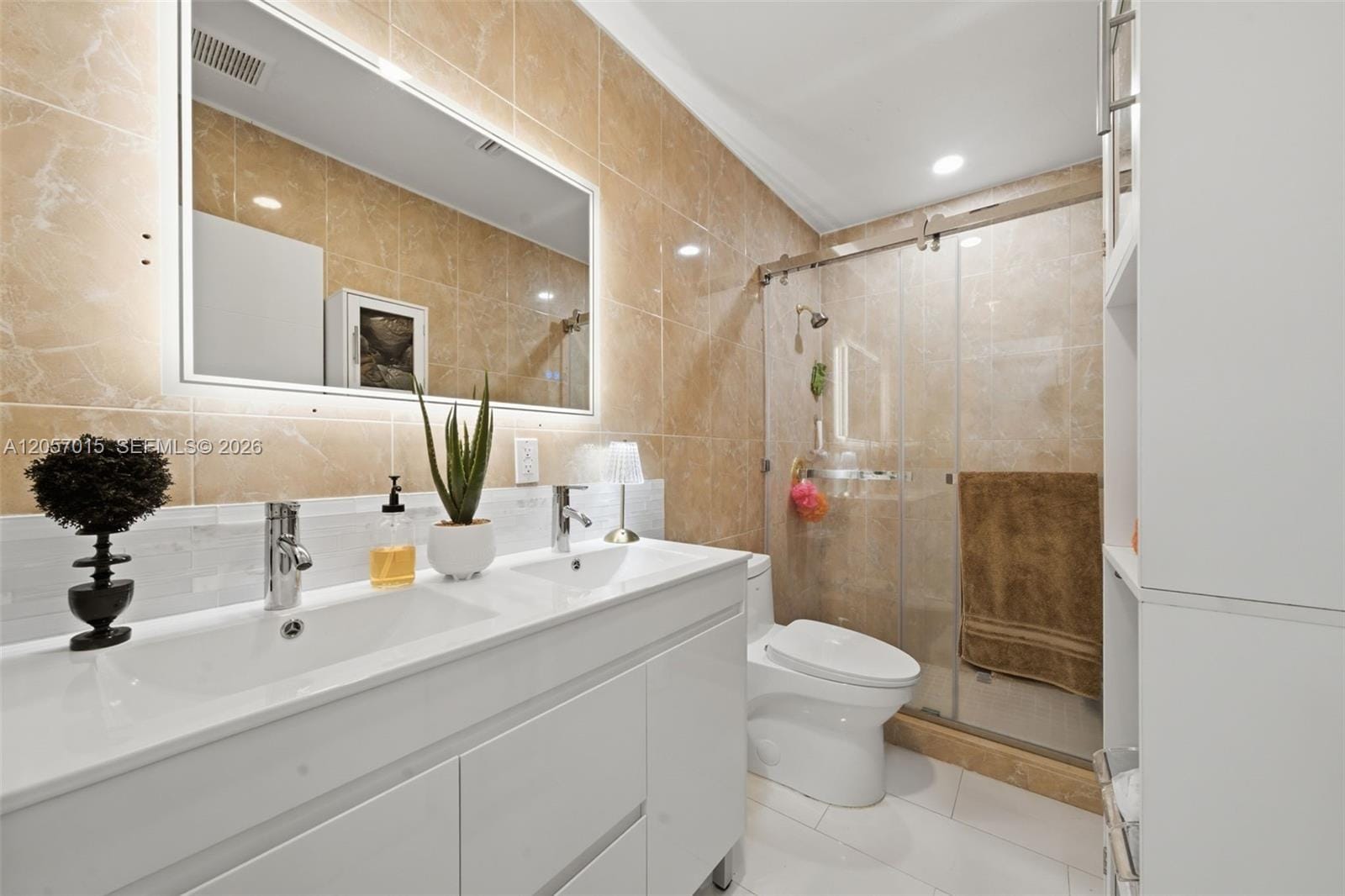 4261 SW 12th Street — photo 2
